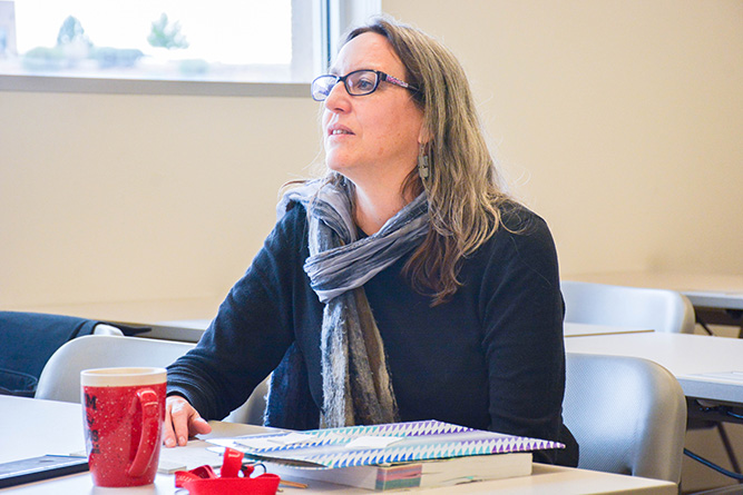 Associate Professor Dr. Tracy Lassiter gives feedback after a student presentation during the Professional and Technical Communication class at The University of New Mexico-Gallup on May 6, 2025.