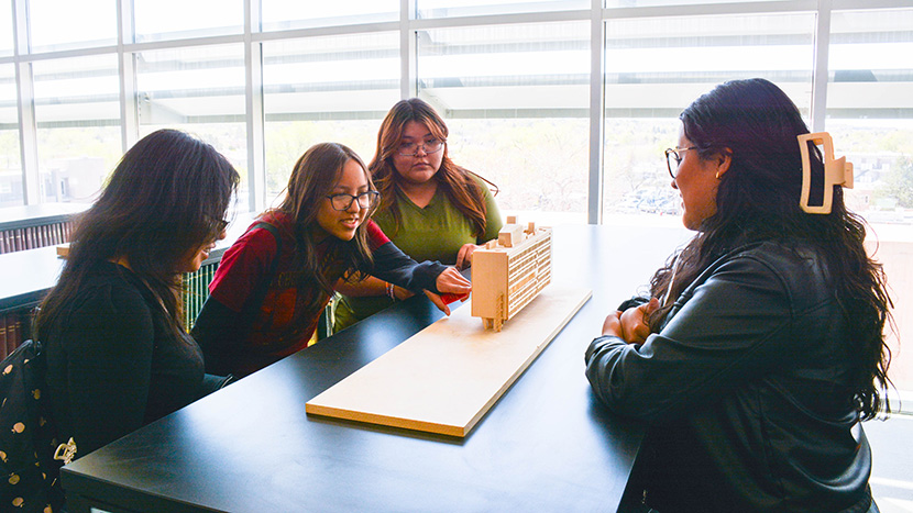 Art Student Collective tours UNM Albuquerque campus